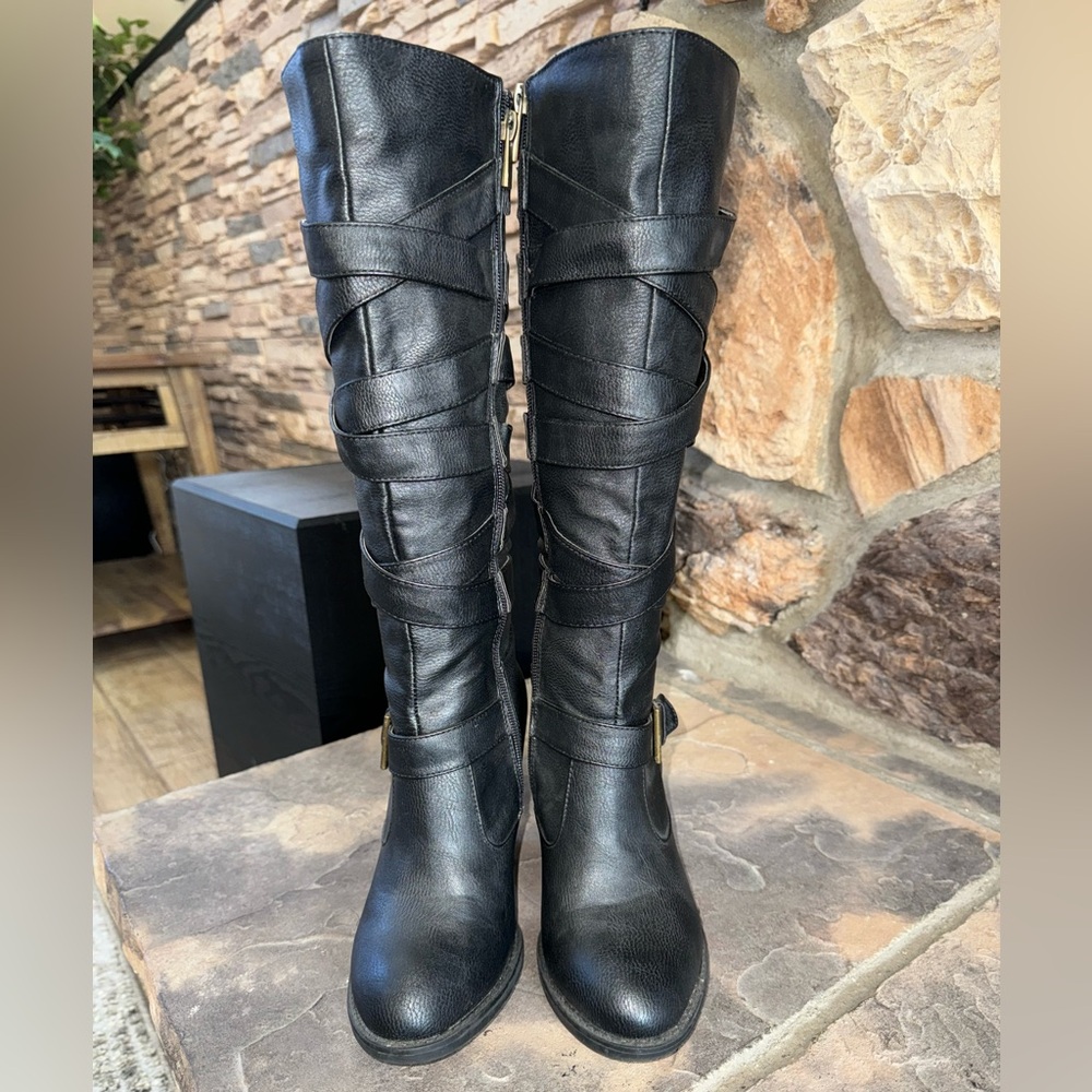 Black boots